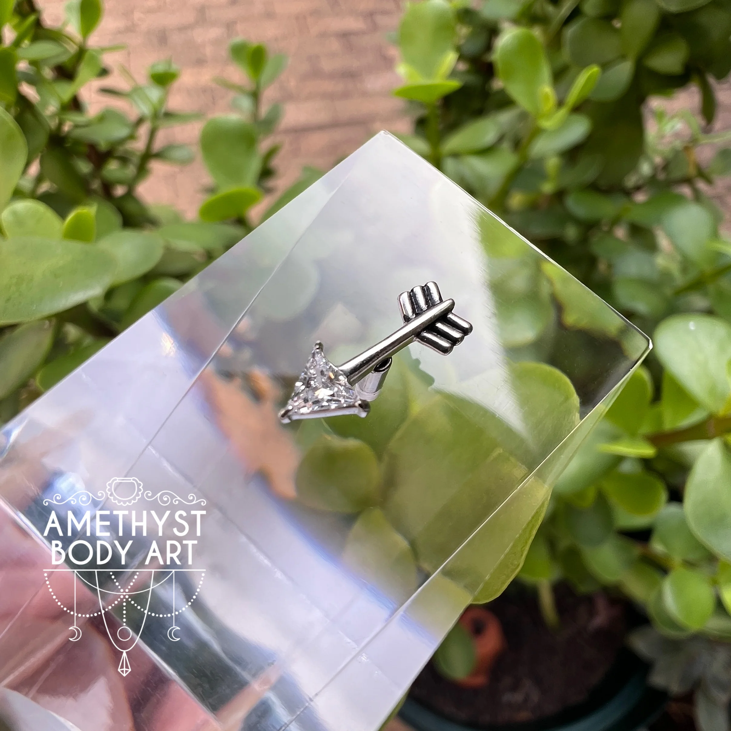 Arrow - Cubic Zirconia