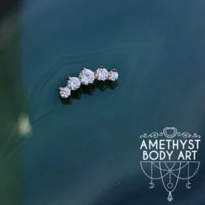 Stainless Steel Cluster - 5 Prong-Set Cubic Zirconia with Titanium Labret