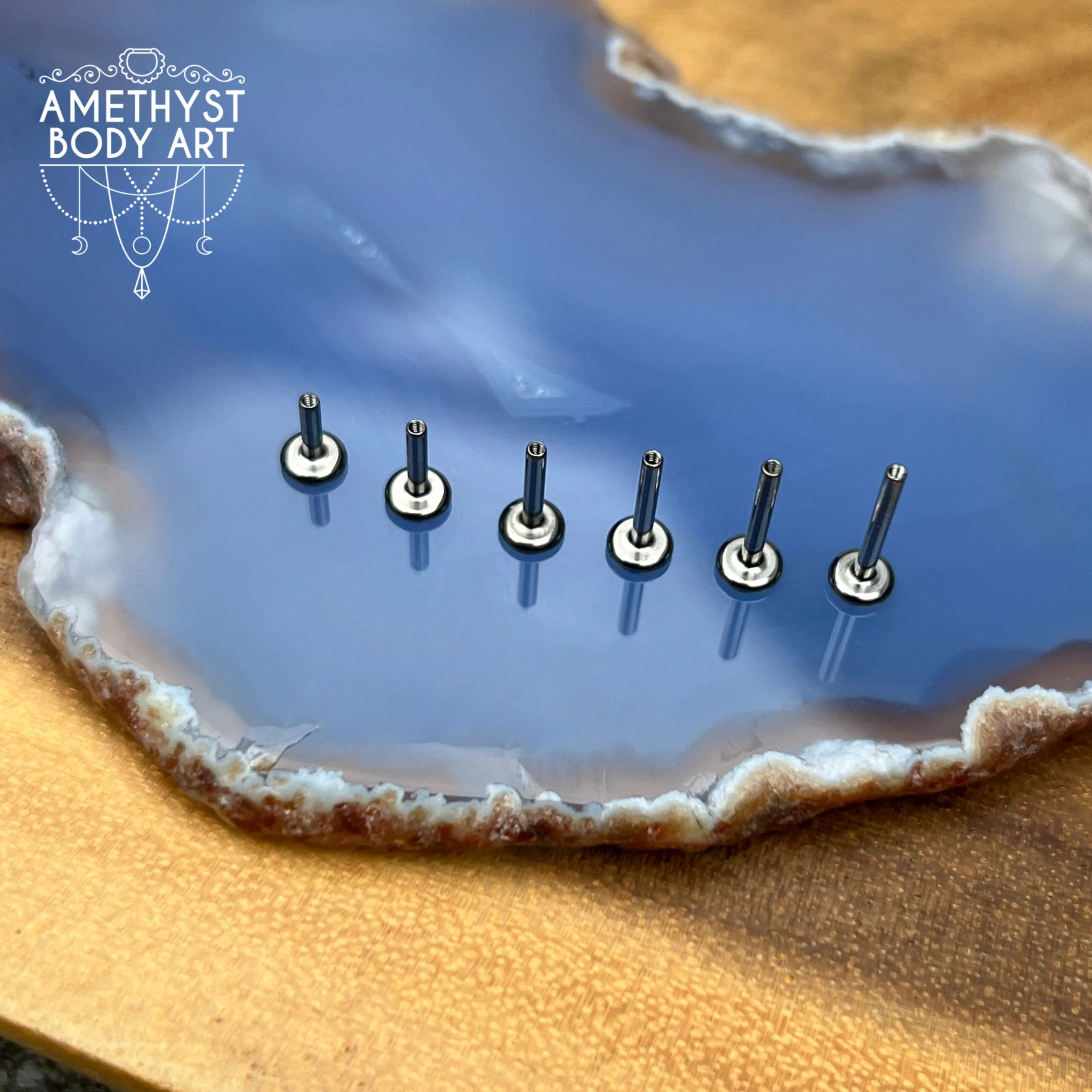 Titanium Flatback Labret - Internally Threaded