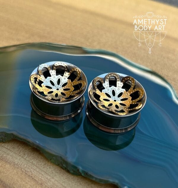 19mm SS Internally Threaded Double Flares With Gold Mandala Inlay - Image 2