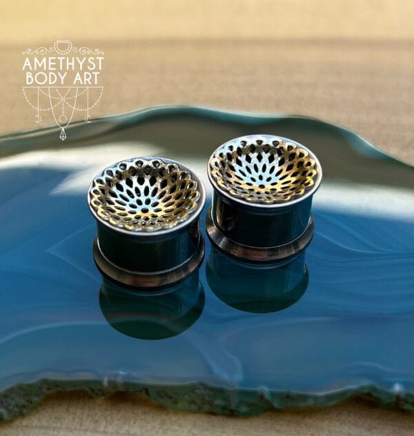 14mm SS Internally Threaded Double Flares With Gold Mandala Inlay - Image 2