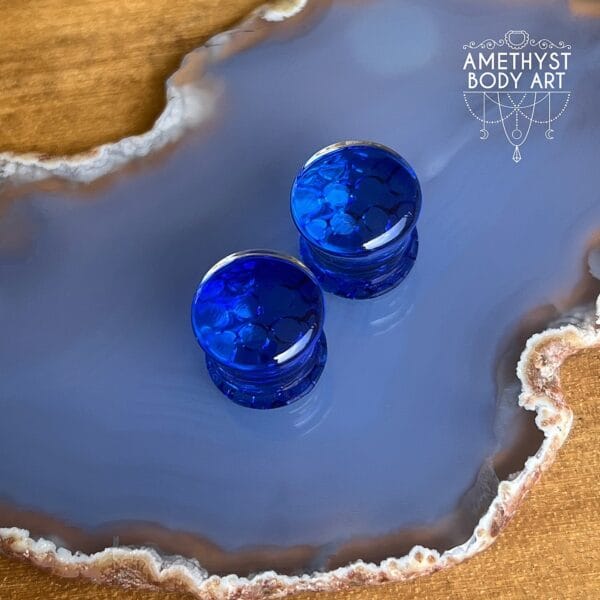 11mm Dark Blue Honeycomb Double Flared Glass Plugs - Image 3