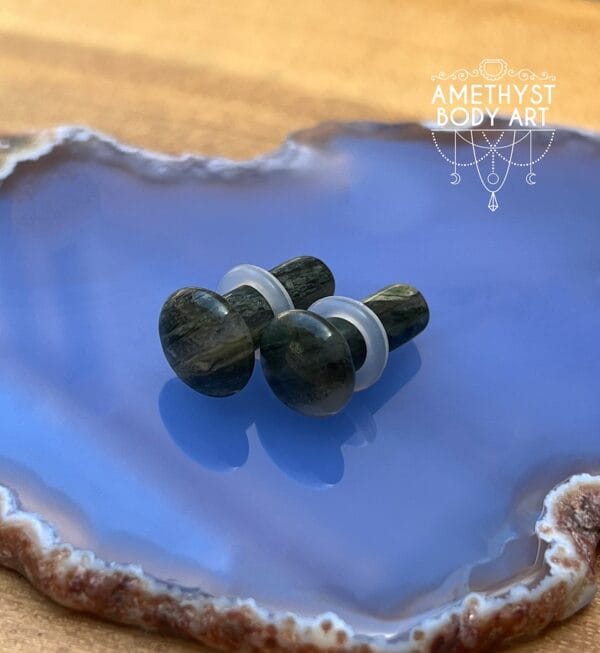 Moss Agate Single Flare Stone Plugs - Image 5