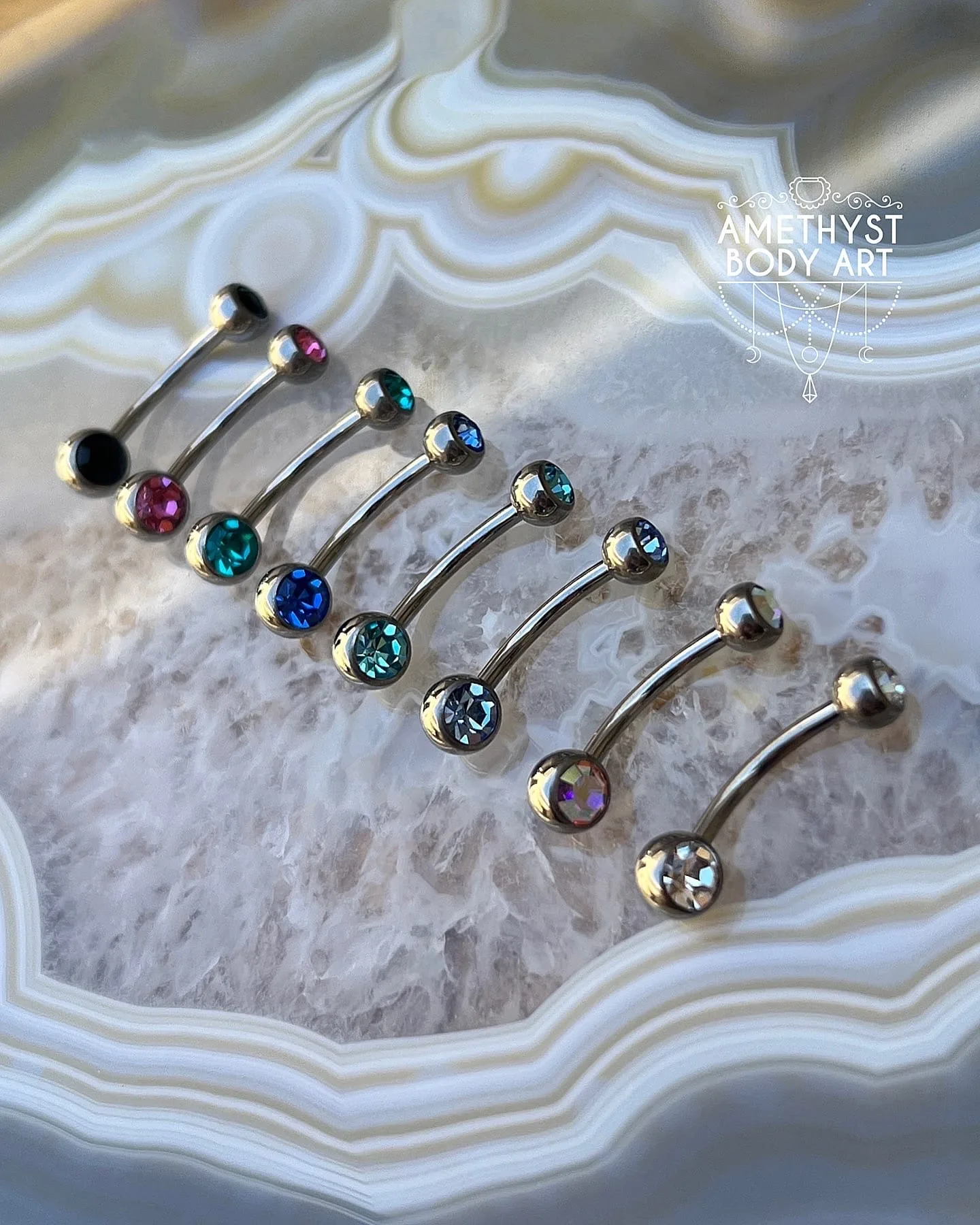 TI Navel Curve - Green CZ Externally Threaded (5mm, 6mm ball) - Image 5