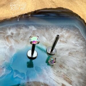 2.5mm Prong-Set AB Cubic Zirconia with Titanium Labret