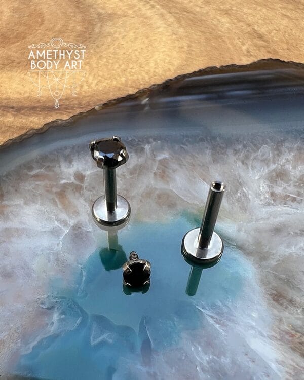 3mm Prong-Set Black Cubic Zirconia with Titanium Labret - Image 2
