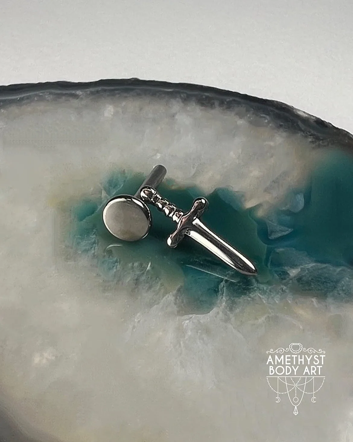 Titanium Dagger with Internally Threaded Labret - Image 2