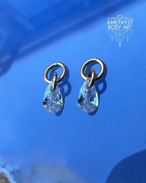 Charm (pair) PVD Gold - Cubic Zirconia Pear