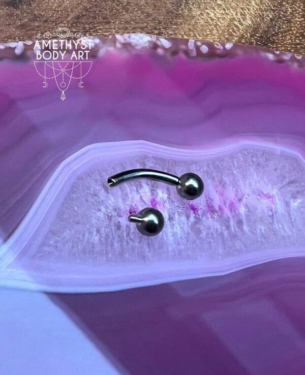 Titanium Internally Threaded curved barbell with 3mm ball - Image 2